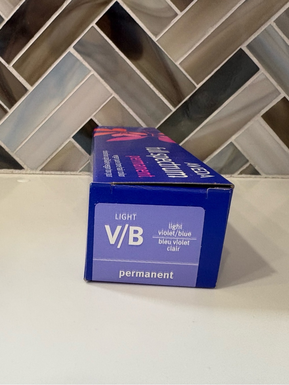AVEDA Light V/B Permanent Hair Color Tube - Violet/Blue